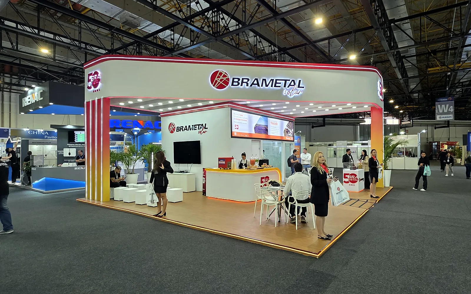 Estande da Brametal na Intersolar South America 2025, em São Paulo